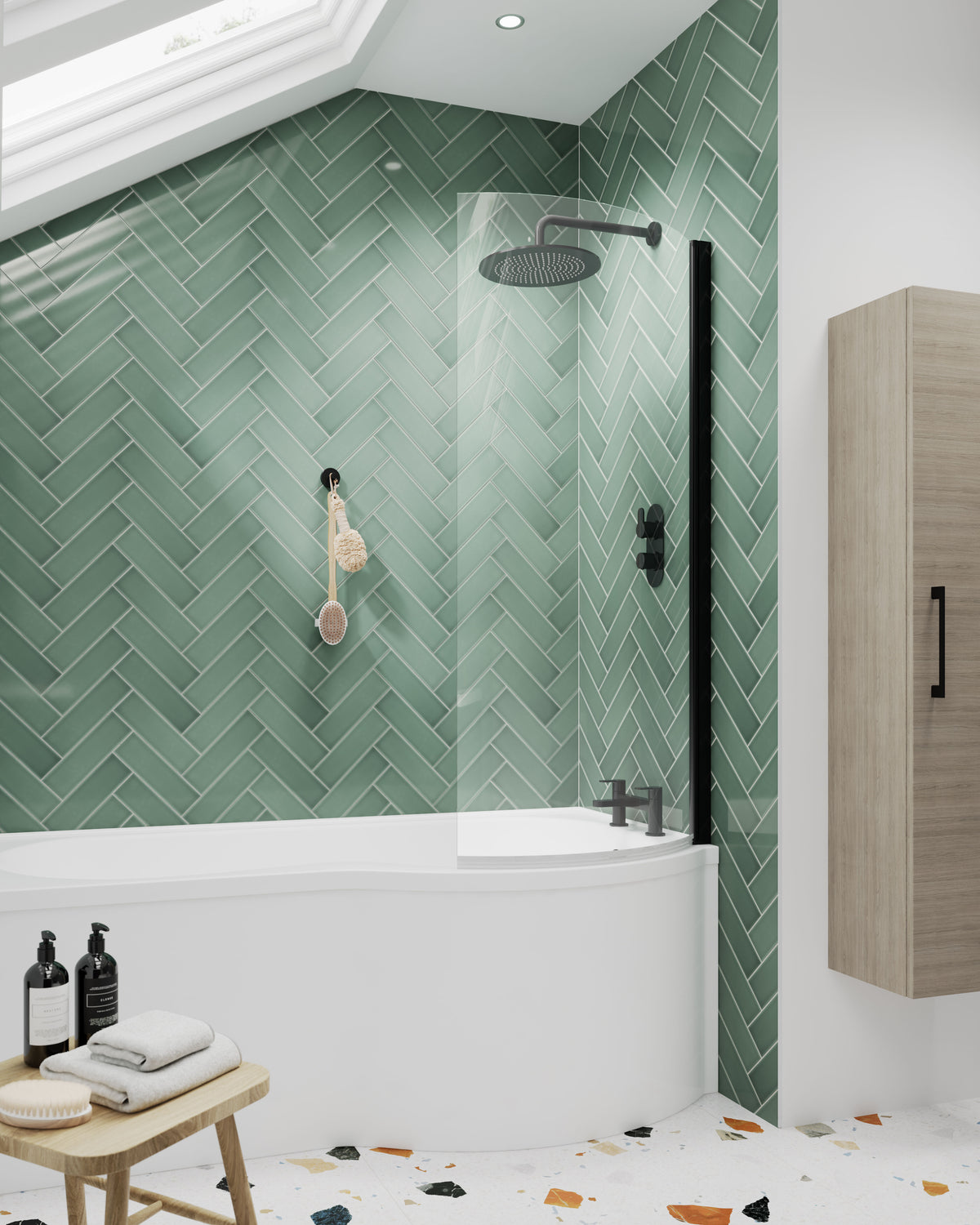 Nuie P Shape Hinged Bath Screen – Matt Black