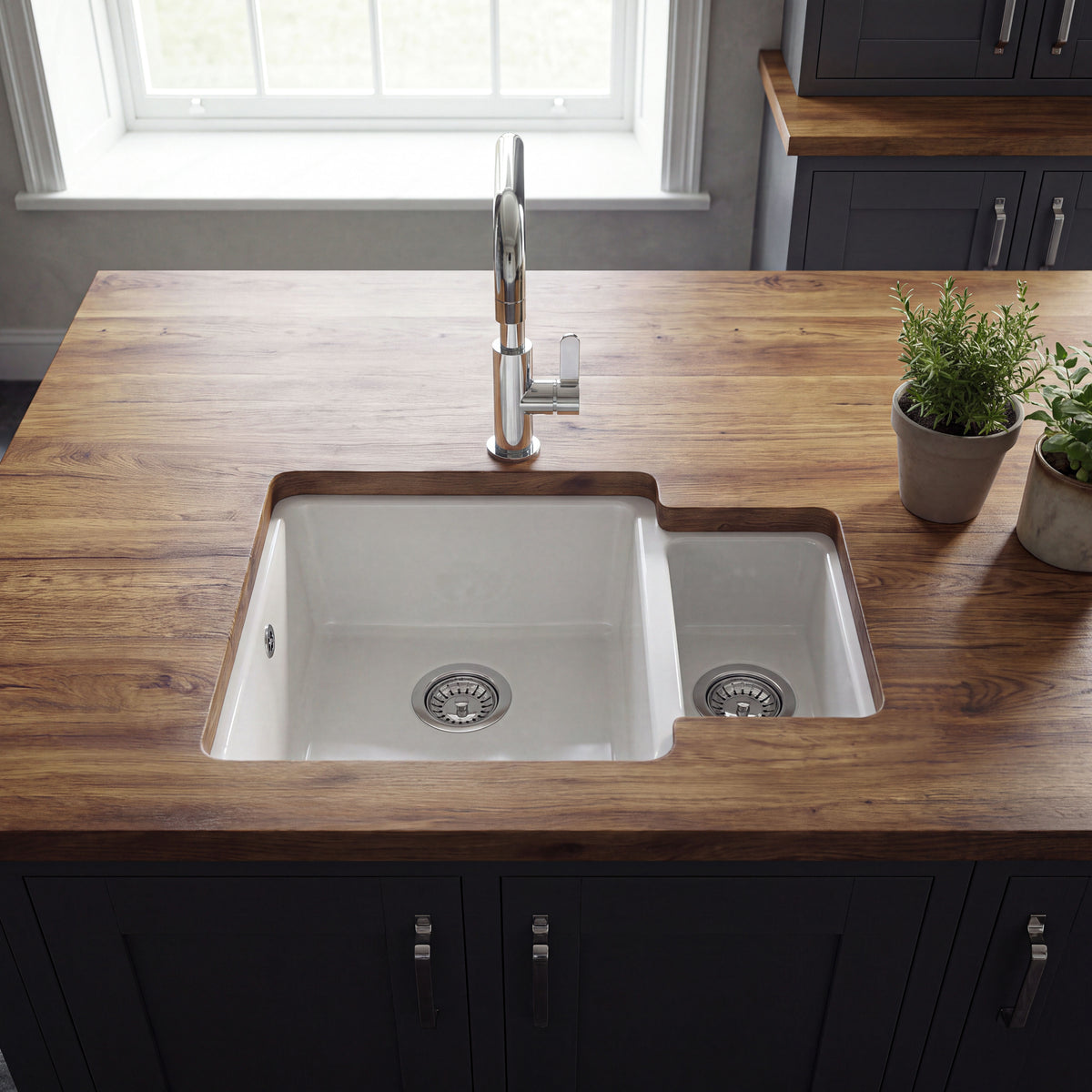 Nuie 579 x 455mm Fireclay 1.25 Bowl Rectangular Inset Sink – White, photo 4