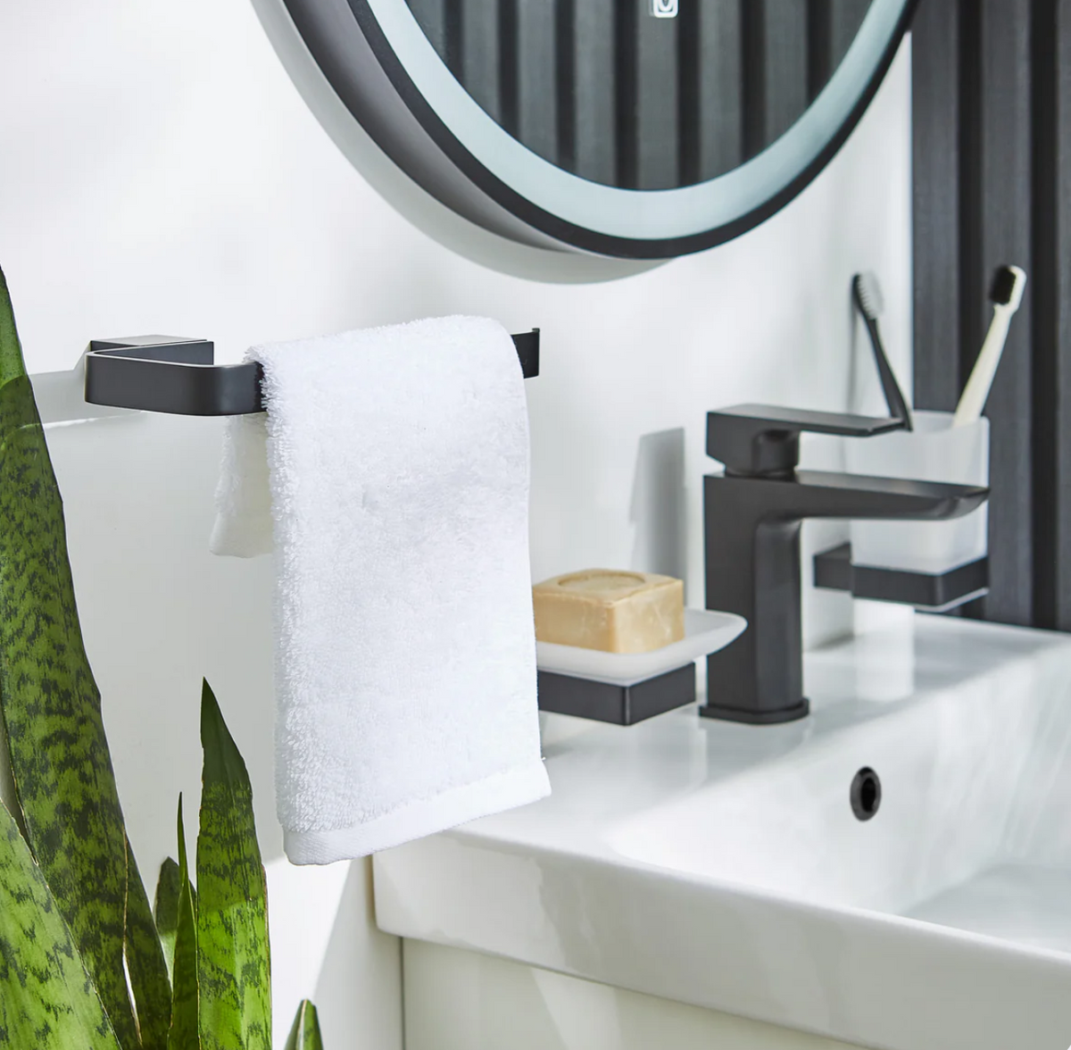 Kartell K-VIT Premium Towel Ring – Matt Black (ACC313)