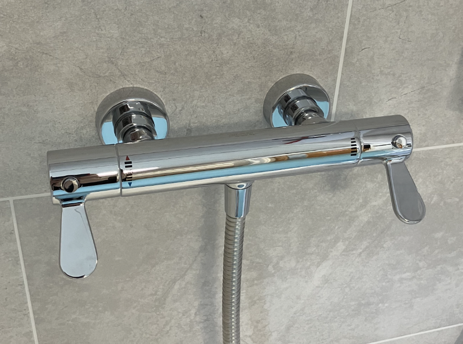 AKW Arka TMV3 Cool Touch Thermostatic Mixer Valve With Standard Kit (25420)