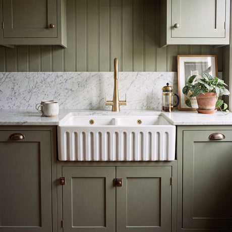 Nuie 795 x 460mm Fireclay Double Bowl Fluted Butler Sink With Ledge – White, photo 4