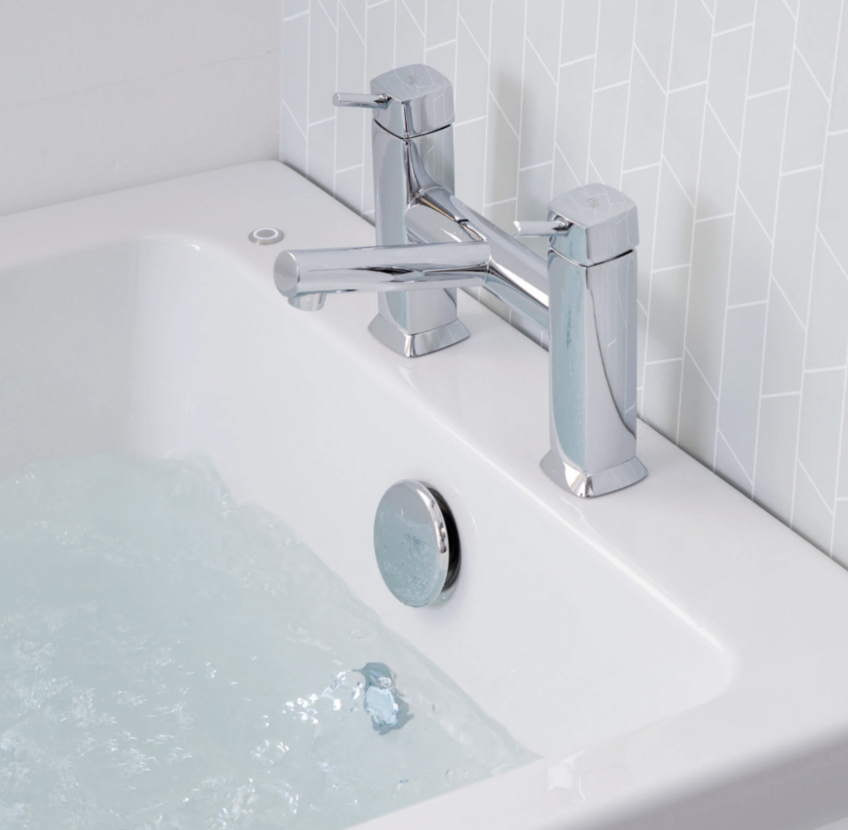 Carron Integra 1700x700mm Single Ended Bath with Twin Grips- White Gloss (02169)