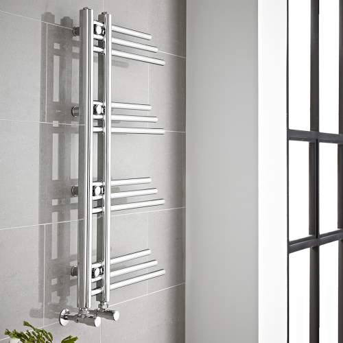 Kartell K-VIT New York chrome towel rail in a bathroom setting