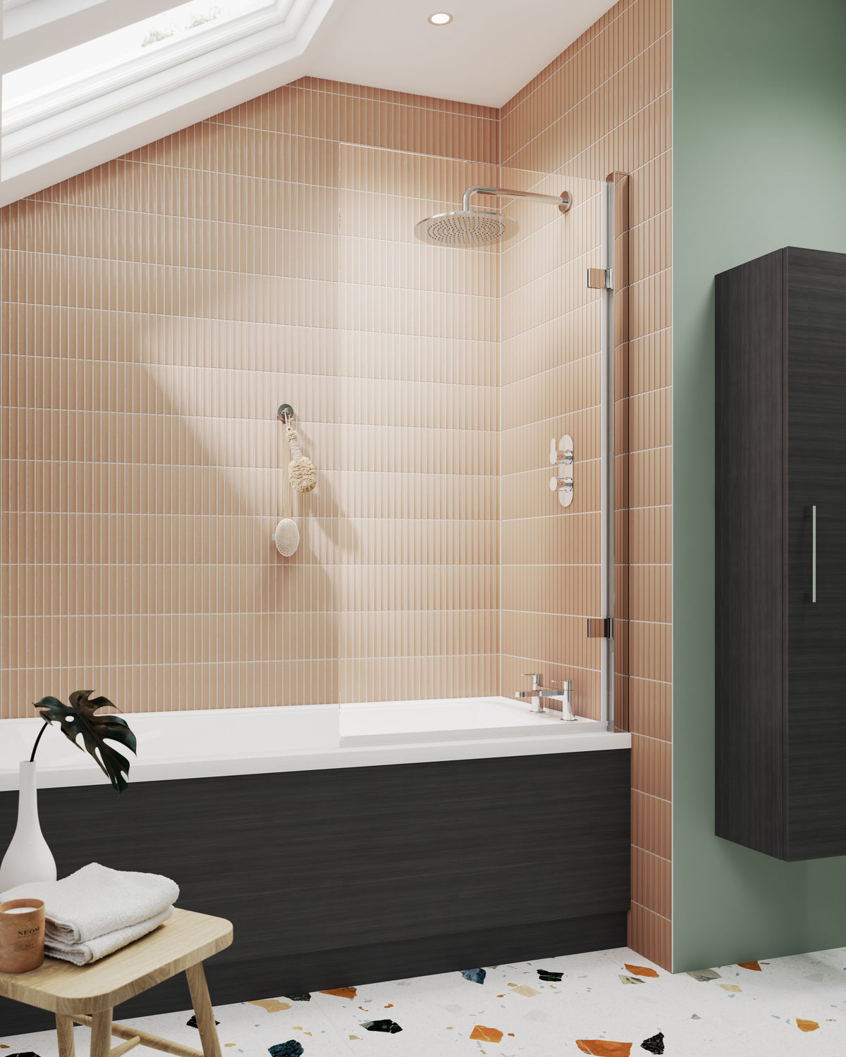 Nuie 830mm Hinged Bath Screen – Chrome