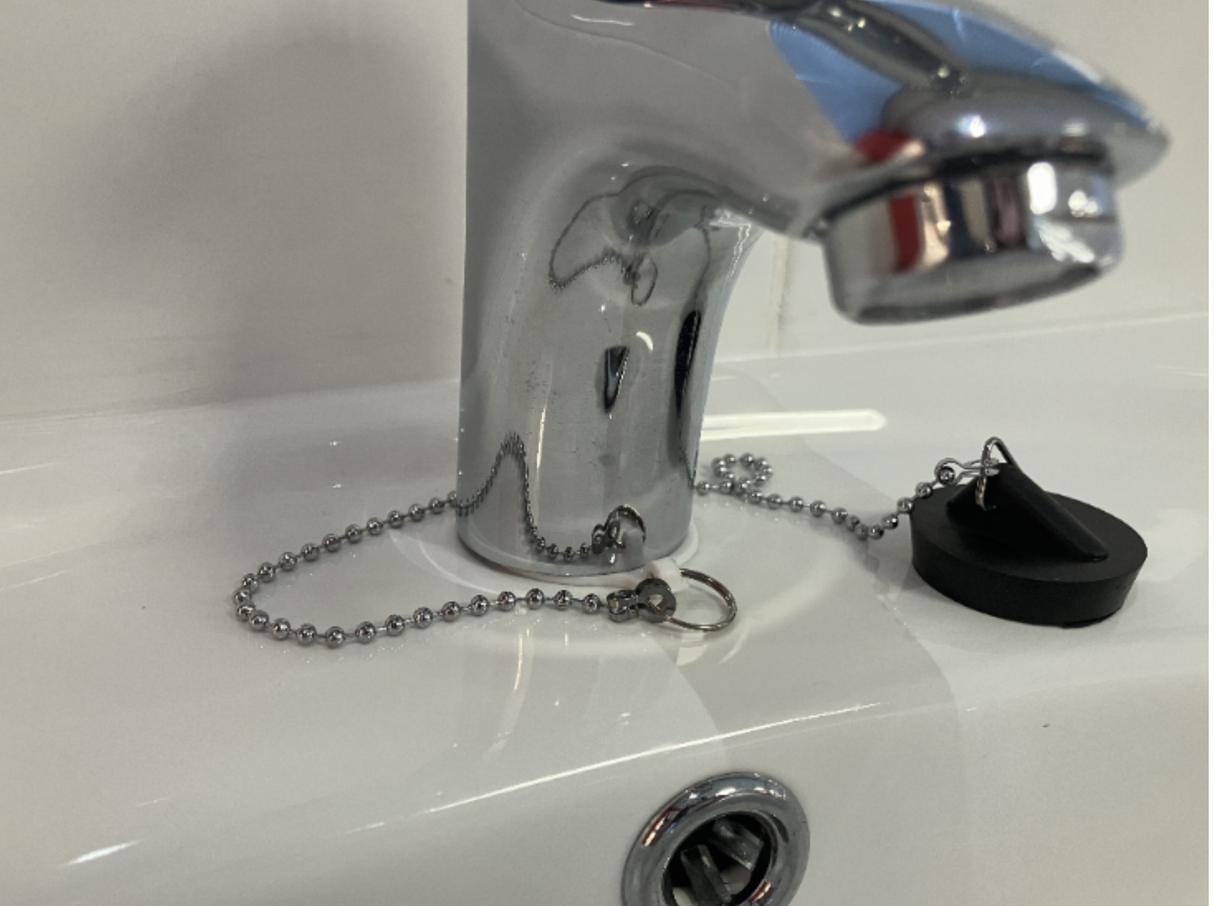 AKW Slotted Basin Waste with Plug Chain Anchor (18-003-032)