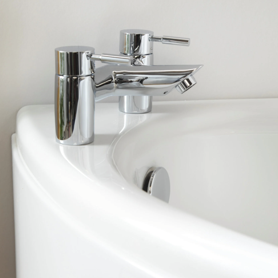 Carron Dove 1550x950mm Corner Bath Left Hand Carronite - White Gloss (02233)