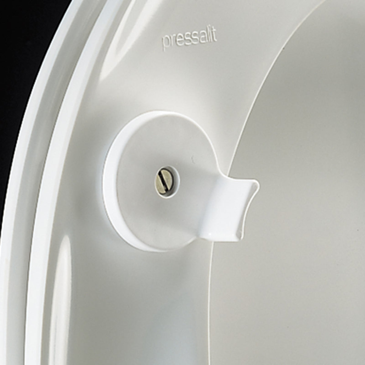 Pressalit Dania toilet seat – detail view